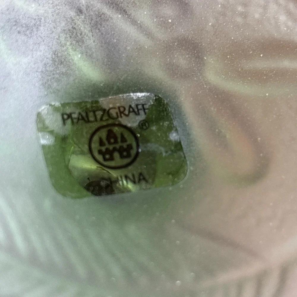 2 Pfaltzgraff Winterwood‎ Frosted Embossed Glass Iced Tea Water Goblet Stem NWT